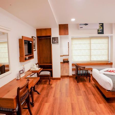 Mpsroyalsuites Perintalmanna Экстерьер фото