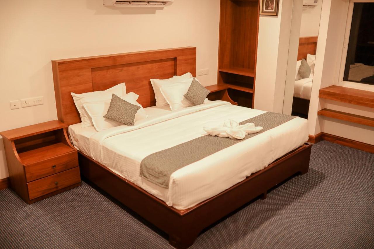 Mpsroyalsuites Perintalmanna Экстерьер фото
