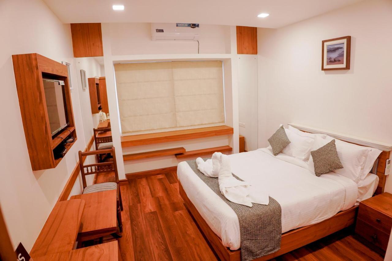 Mpsroyalsuites Perintalmanna Экстерьер фото