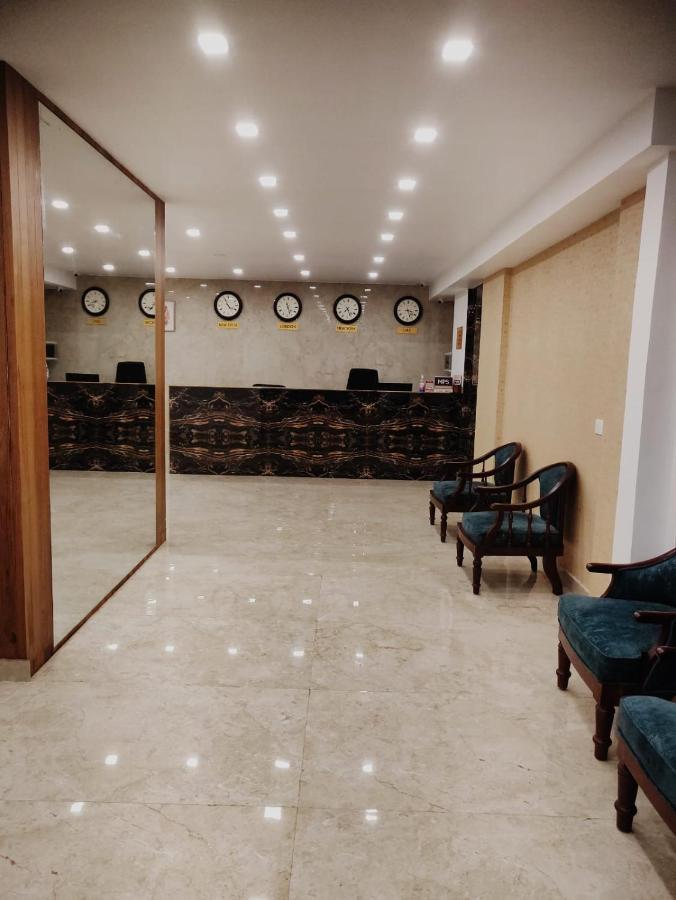 Mpsroyalsuites Perintalmanna Экстерьер фото